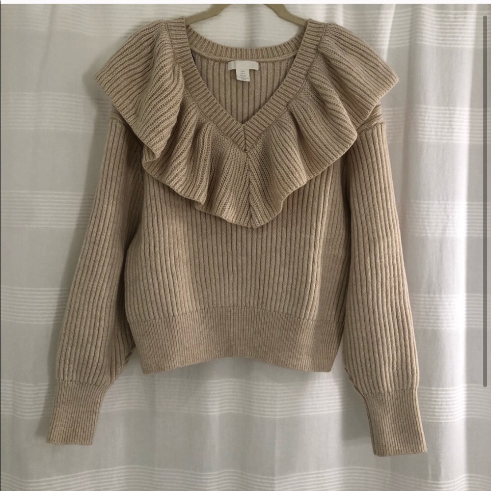 H&M Ruffle V-neck Sweater - Picture 2 of 3